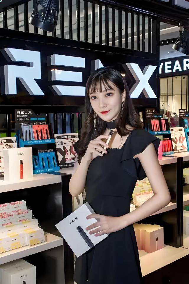 悦刻集合店名片头像