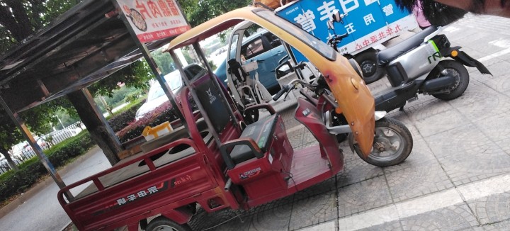 摆摊小吃车