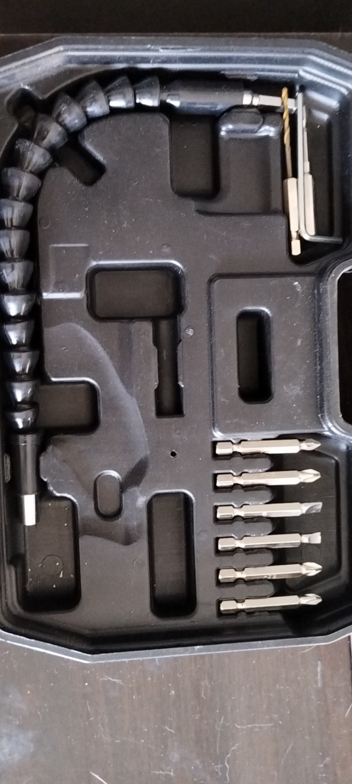 仅限于当时心血来潮 使用频率为一年两次却弄丢了充电器但是工具箱正常开关工具配件齐…图片2
