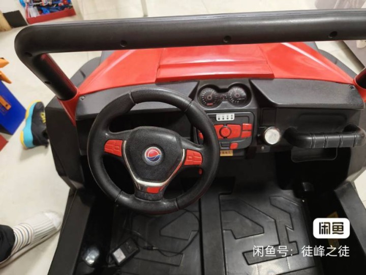 出四驱儿童越野车，一直闲置在家，难入电梯，电池久不充电应该失效了，需要自行更换，…图片5