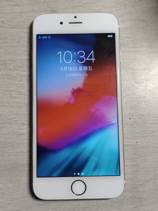 iPhone6。可插卡。可WIFI。功能正常。不包邮。不退不换。图片2