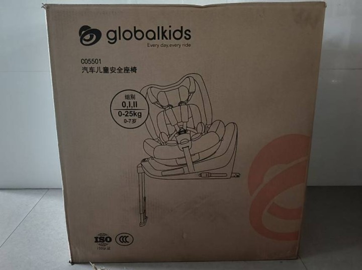 安全座椅，全新，未拆封
