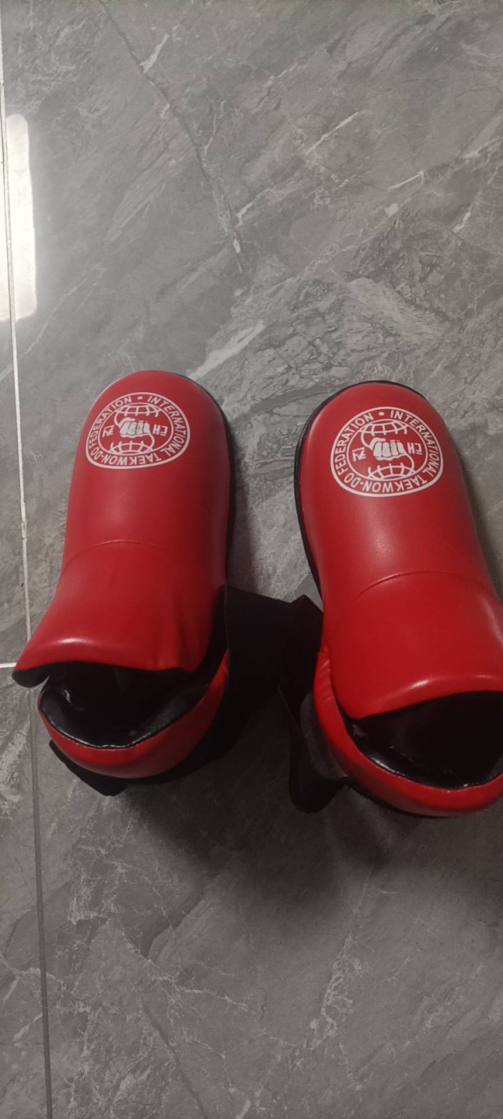 九成新跆拳道全套护具买时六百多，价格可谈，联系电话18053555332
