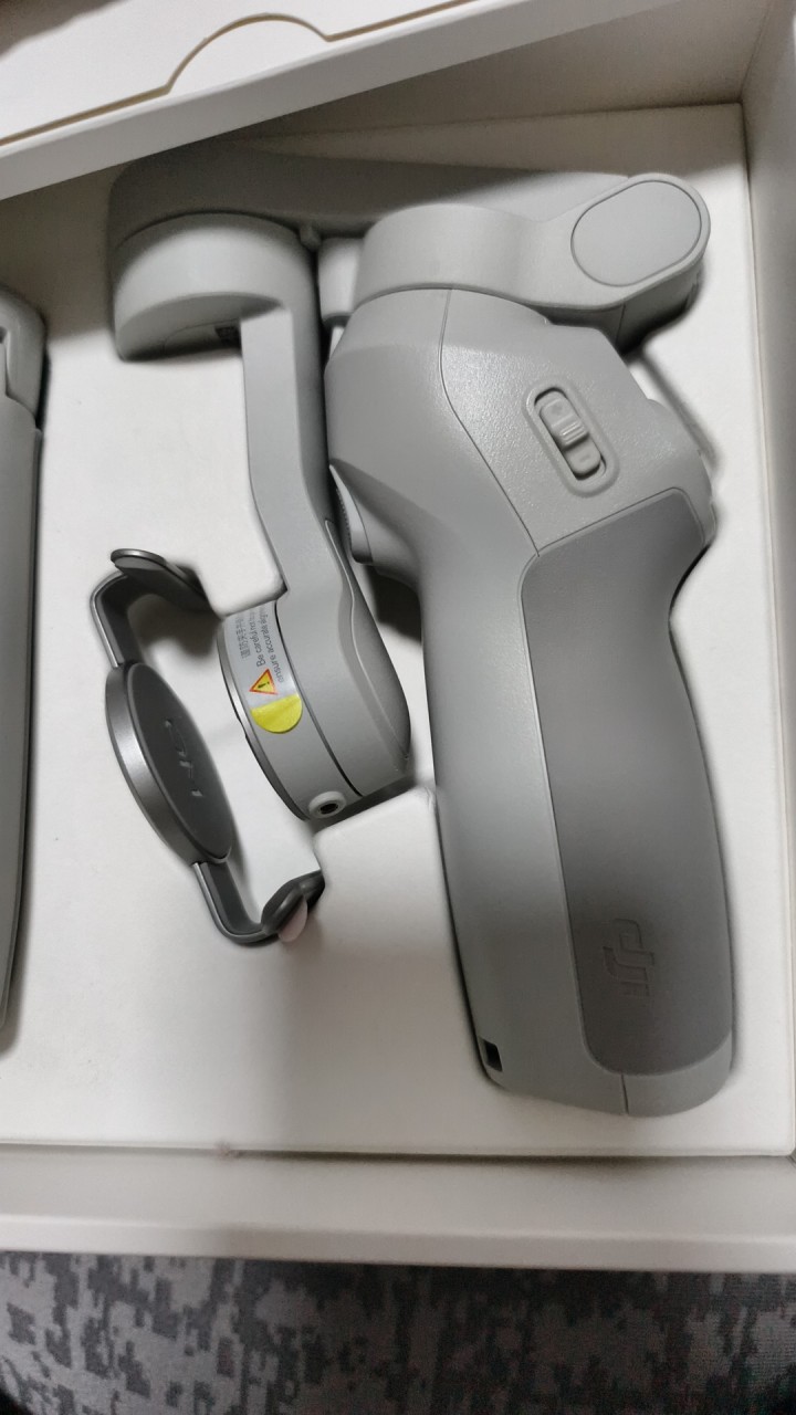 大疆DJY OSMO MOBILE SE成色99新配件全在就出去拍过一次vlog…图片3