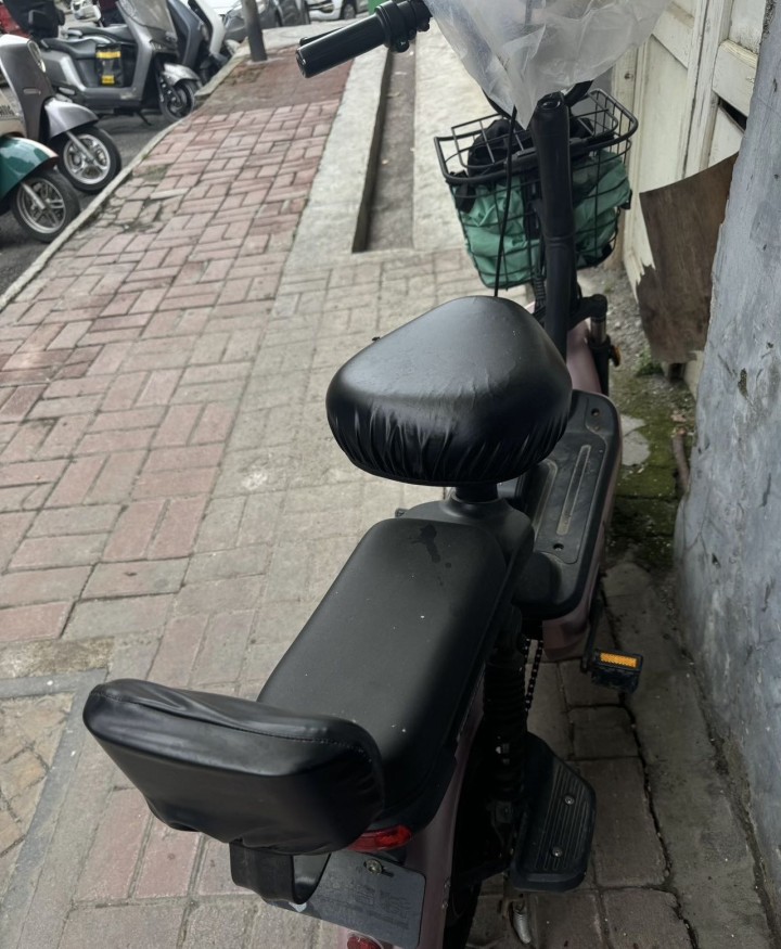 7成新电动车 去年换新电池 续航25公里车况特别好，去年9月刚换新电池，支持自提…