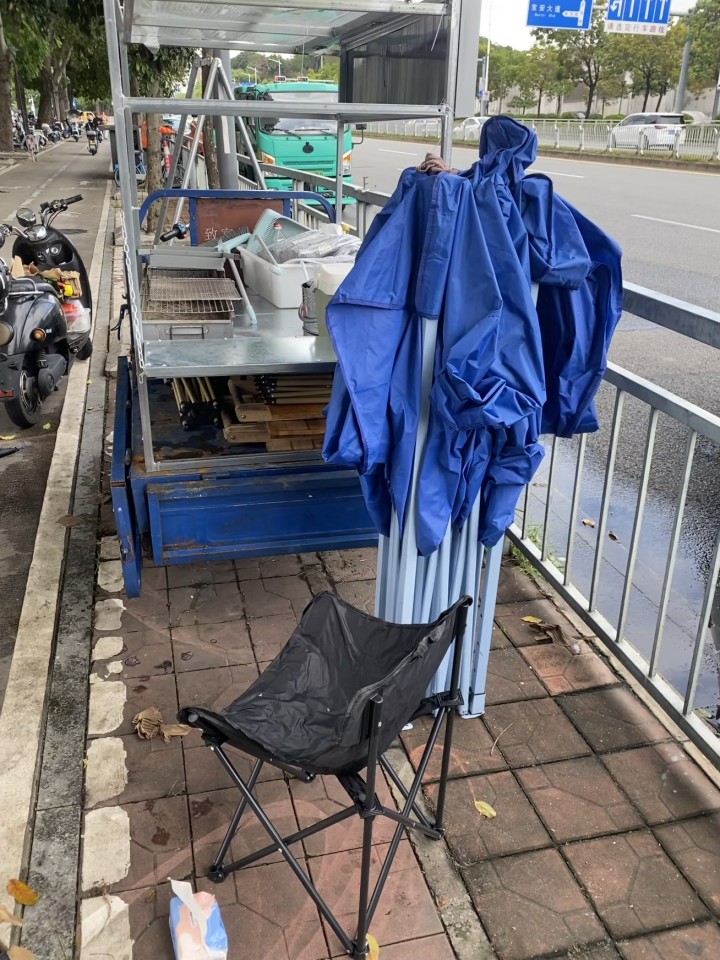 电瓶车能跑50公里左右我买车1800，加一个3200元的户外电瓶，一把280的雨…图片3