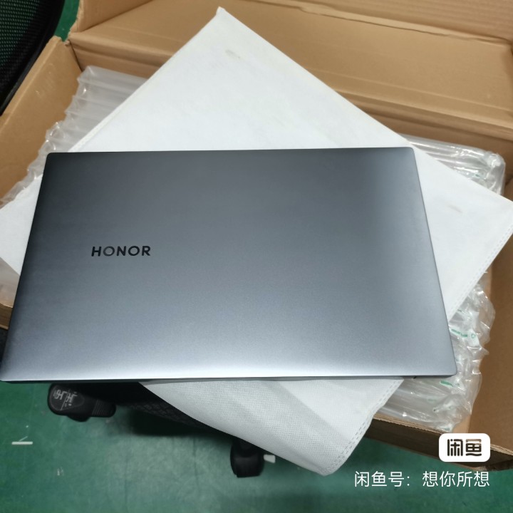 电脑无法开机估计是烧CPU，无固态硬盘，屏与键盘完美，外壳完美，低价出售感兴趣的…图片3