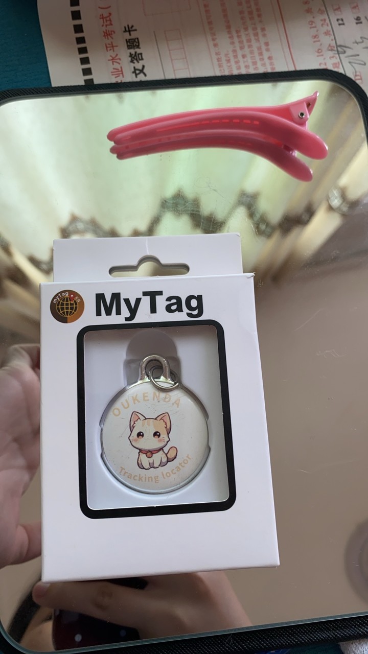 欧肯达宠物定位器，带可爱猫咪图案，送全新CR2032纽扣电池。外观成色很好，有轻…