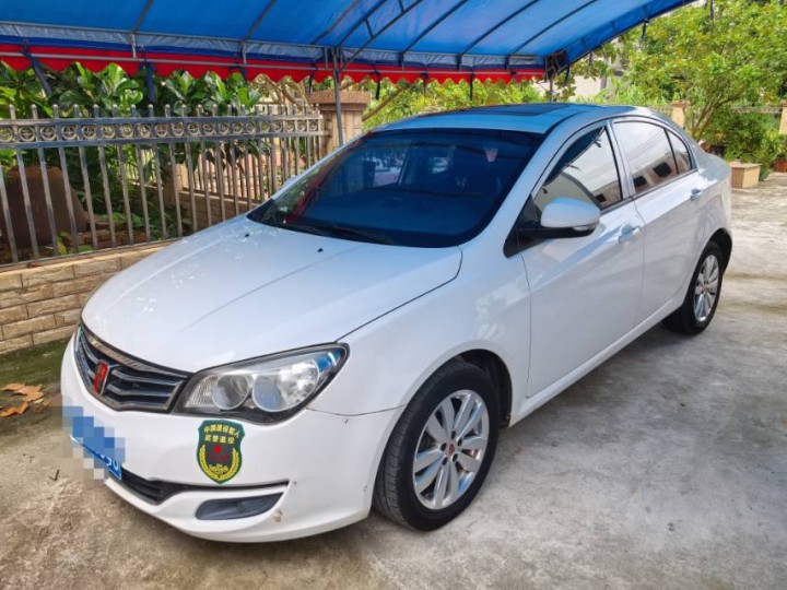 因换车出售家用练手车，荣威350s自动豪华天窗版，白色，17年上牌，8-9万公里…图片5