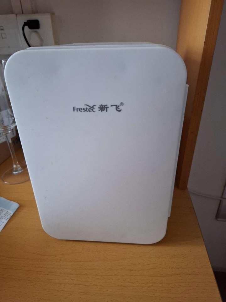 小型冰箱