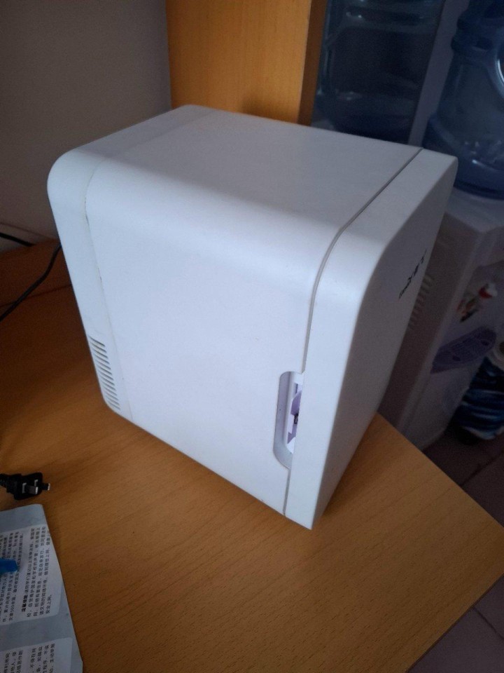 小型冰箱图片2