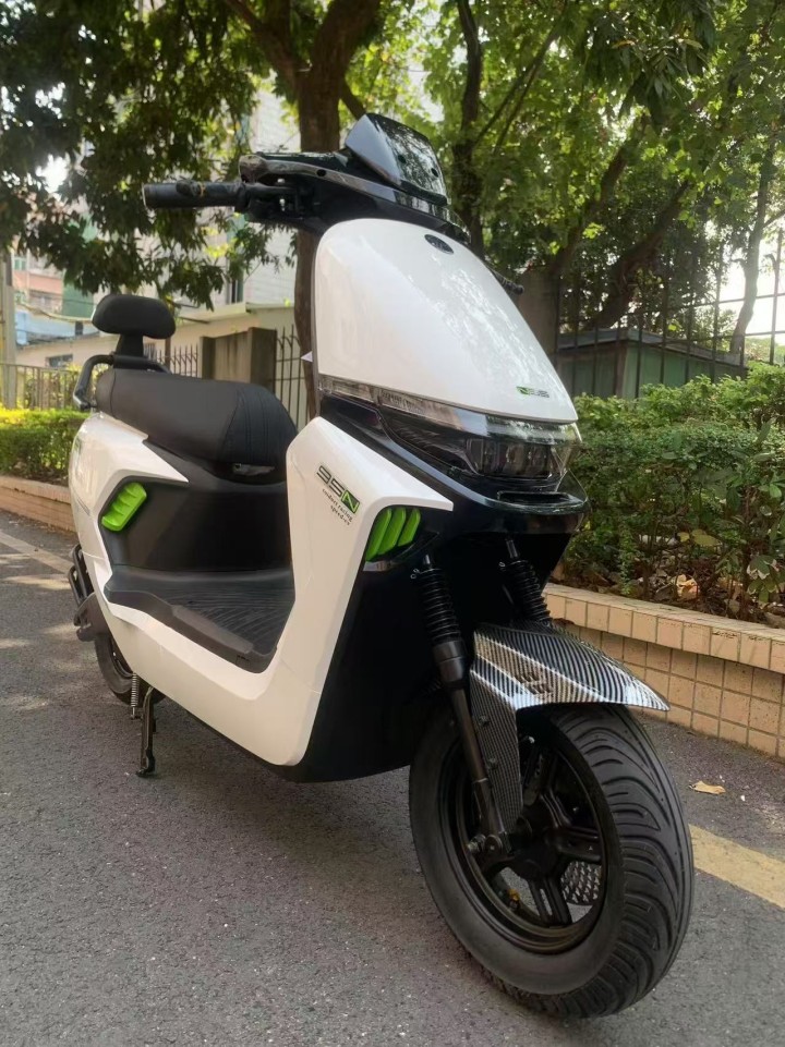 电驱牛M95C高配版，可分期，0首付。新国标。速度70十不用年审、不用驾驶证1、…图片3