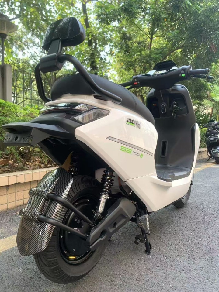 电驱牛M95C高配版，可分期，0首付。新国标。速度70十不用年审、不用驾驶证1、…图片4