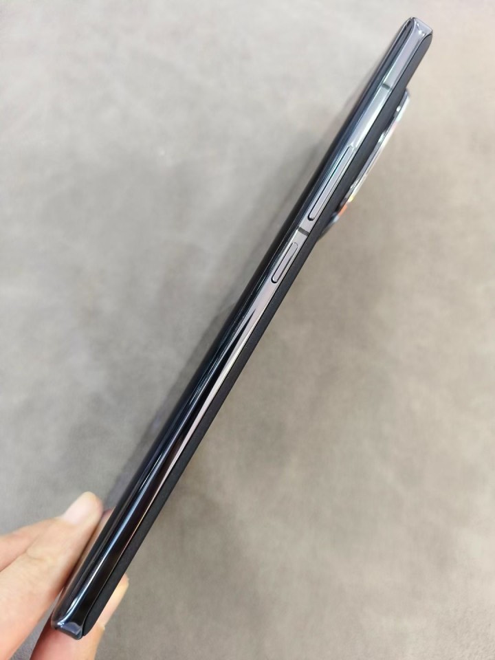 iQOO12Pro 赛道16+1TB 全原装99新电池?100！成色保护的极好、…图片5