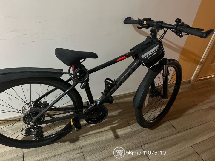 捷安特ATX720 黑色买了一个月没骑几次，搬家了骑着不方便