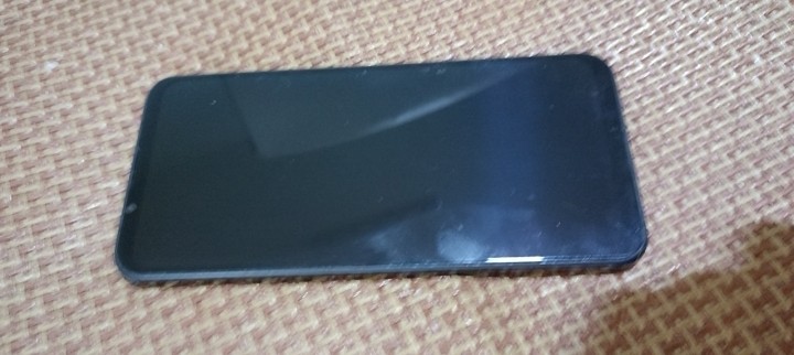 闲置努比亚play5G一部，6+128高刷60-90-120可调当备用机不错，自…