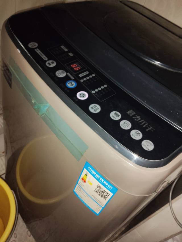 八成新洗衣机图片2