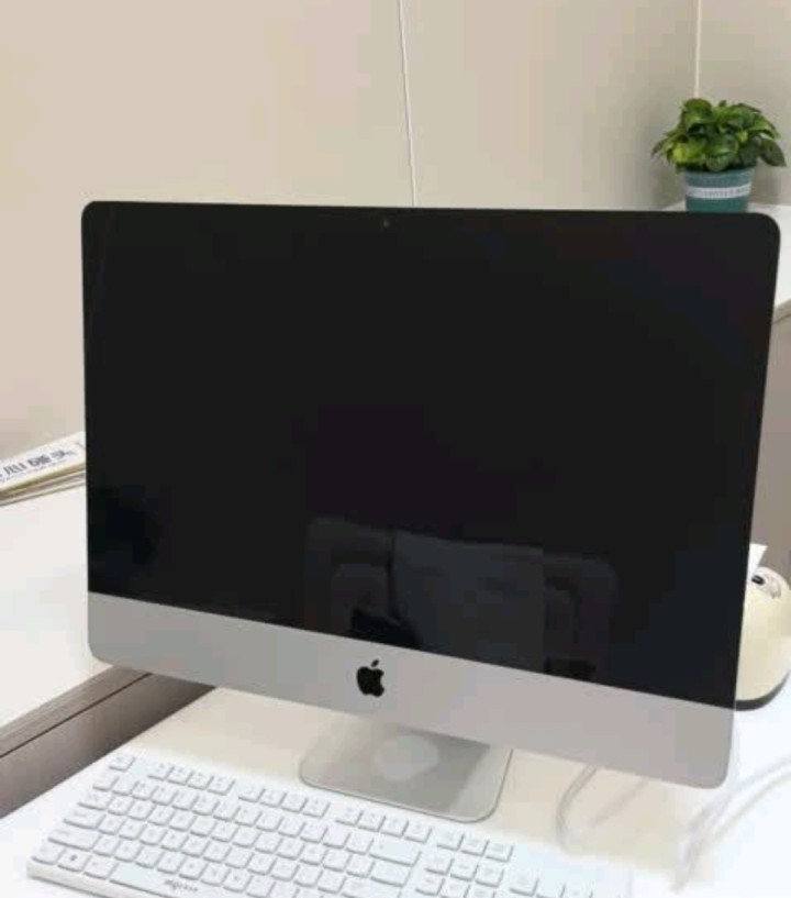 95新 Apple iMac 27寸一体机，i5-7代3.8GHz处理器，8G内…