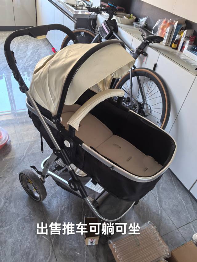 婴儿推车 可坐可躺