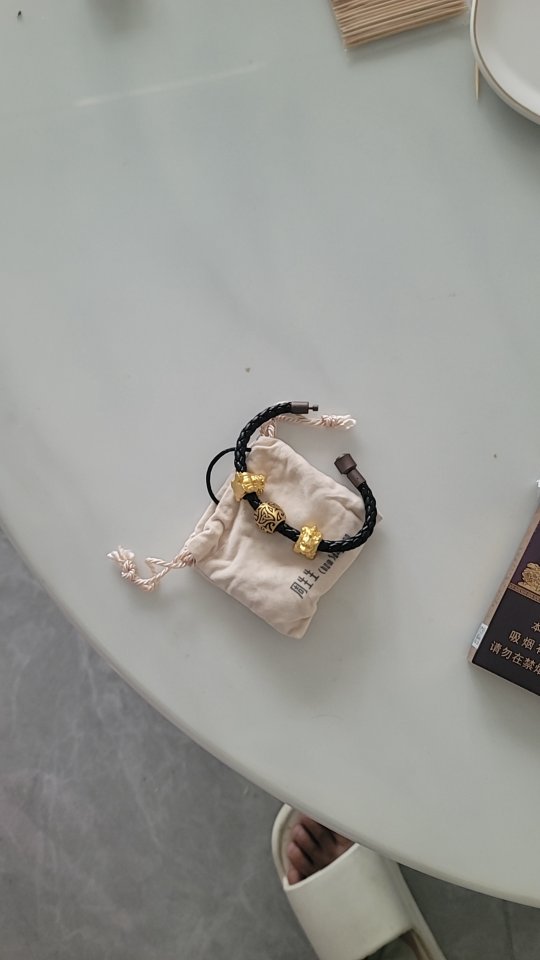周生生黄金吊坠，手串三个一起出有要的可联系图片3