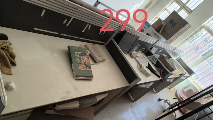 处理二手办公沙发，待客沙发，展示架，办公桌，手机售卖支架，更多详细介绍，请到以下…图片3