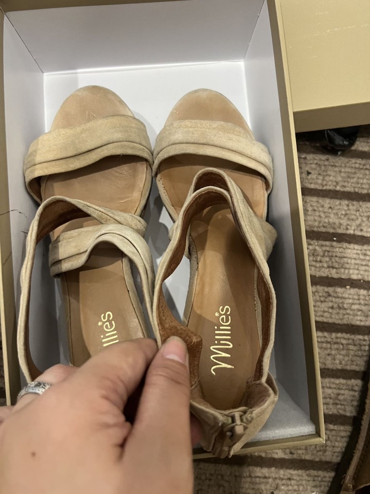 品牌女鞋，颜色不错，细节看图片，包邮到家图片2
