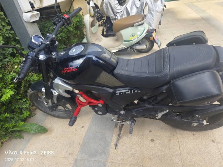 本田190tr,20年车，4400公里，没怎么骑，带小边包，保险刚上，可小刀图片5