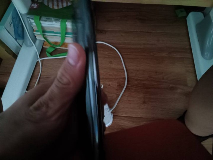 挺新的，朋友韩国寄过来的自己不咋用，512的，问朋友说是三星的我也不知道什么三星…图片4