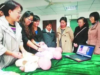 家政培训主流价格区间为：基础家政约1000-3000元，养老/育儿等专项约200…图片2