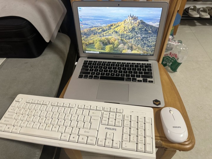 广州花都出自用笔记本电脑window i5系统赠送一套蓝牙键盘 鼠标 鼠标垫适合…