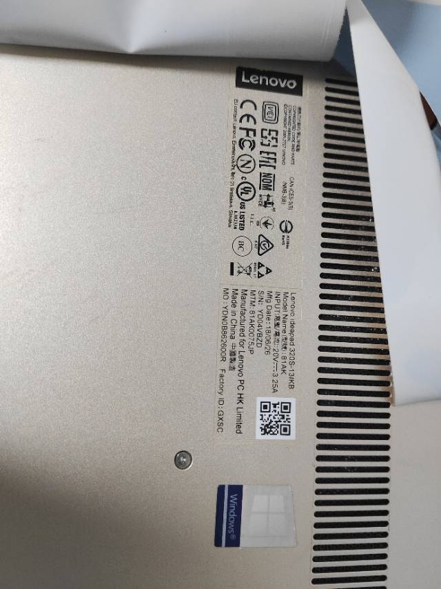 联想IdeaPad 320S 13寸香槟金色有修过屏幕完好，机身有轻微划痕，有贴…图片4