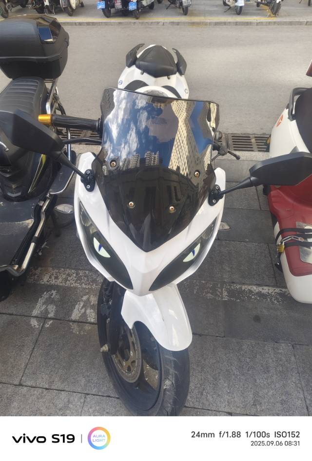 出售二手摩托车，七成新，限同城交易，电话15355625469图片3