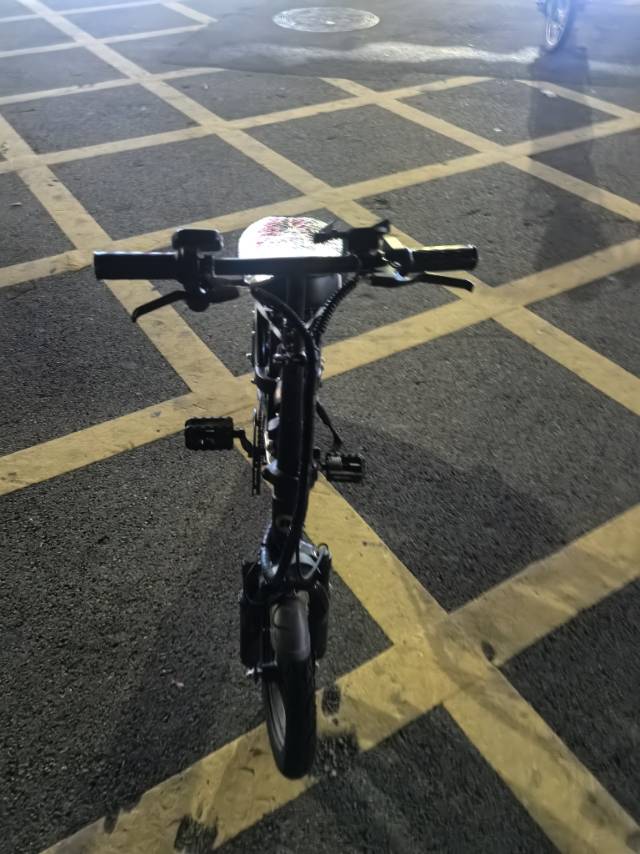 折叠电动车，限本地客户-建瓯。买来一年多，没怎么骑，七成新，买来1700多，现在…图片2