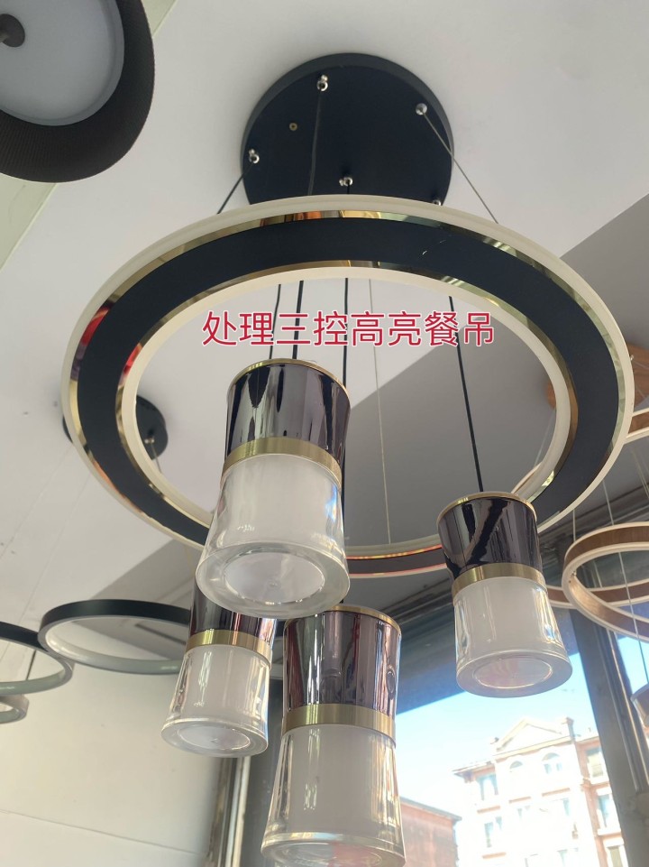微发布的动态配图3