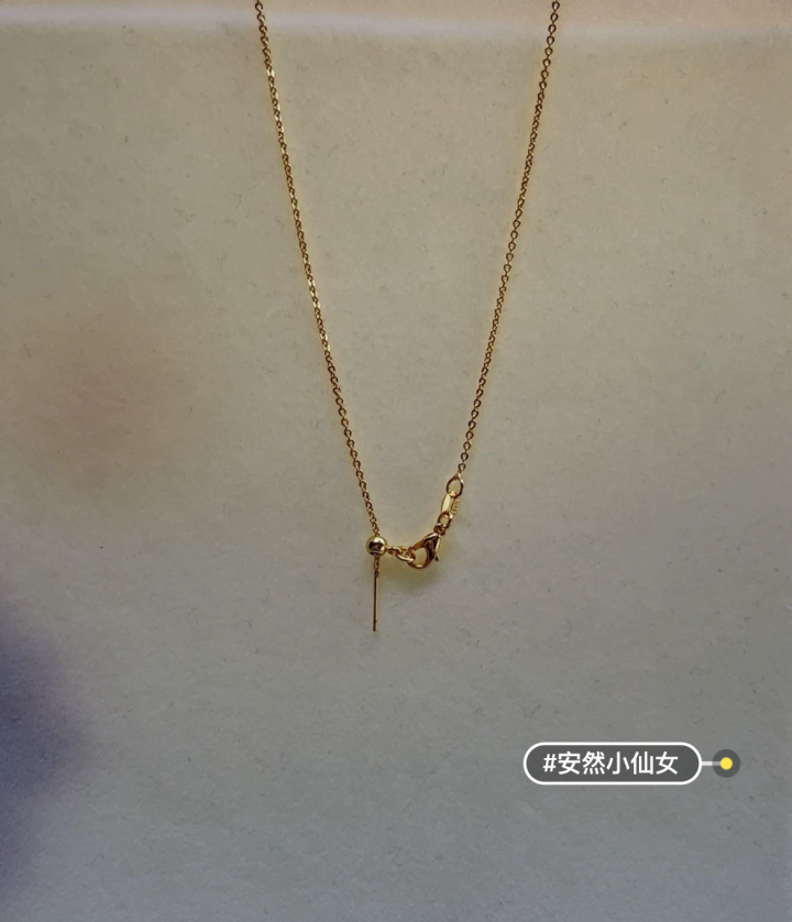 Au750钢印 18K包金项链单独戴，叠戴都可以，很百搭！还有十几条，先到先得～…