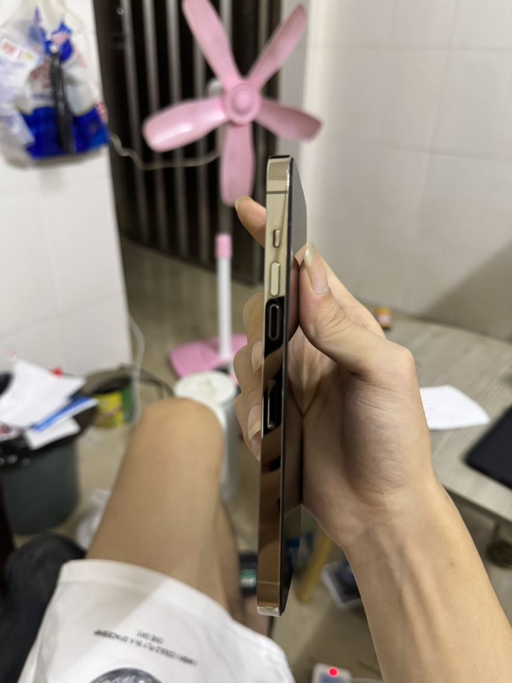 iPhone14pro Max国行128g换过国产屏摄像头有点不对焦 不影响使用…图片5