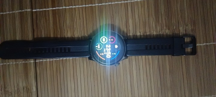 荣耀智能运动手表（荣耀WatchMagic） 时尚版。有充电器，包邮