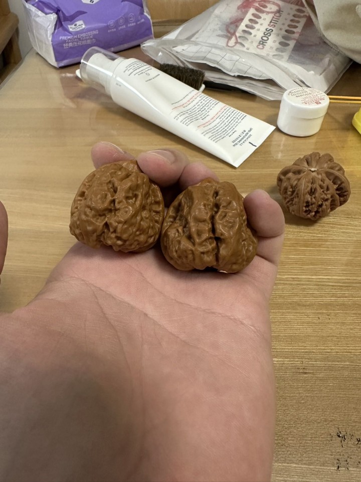 39尺蛤蟆头核桃，四开背，8腿8眼，可小刀，可自提