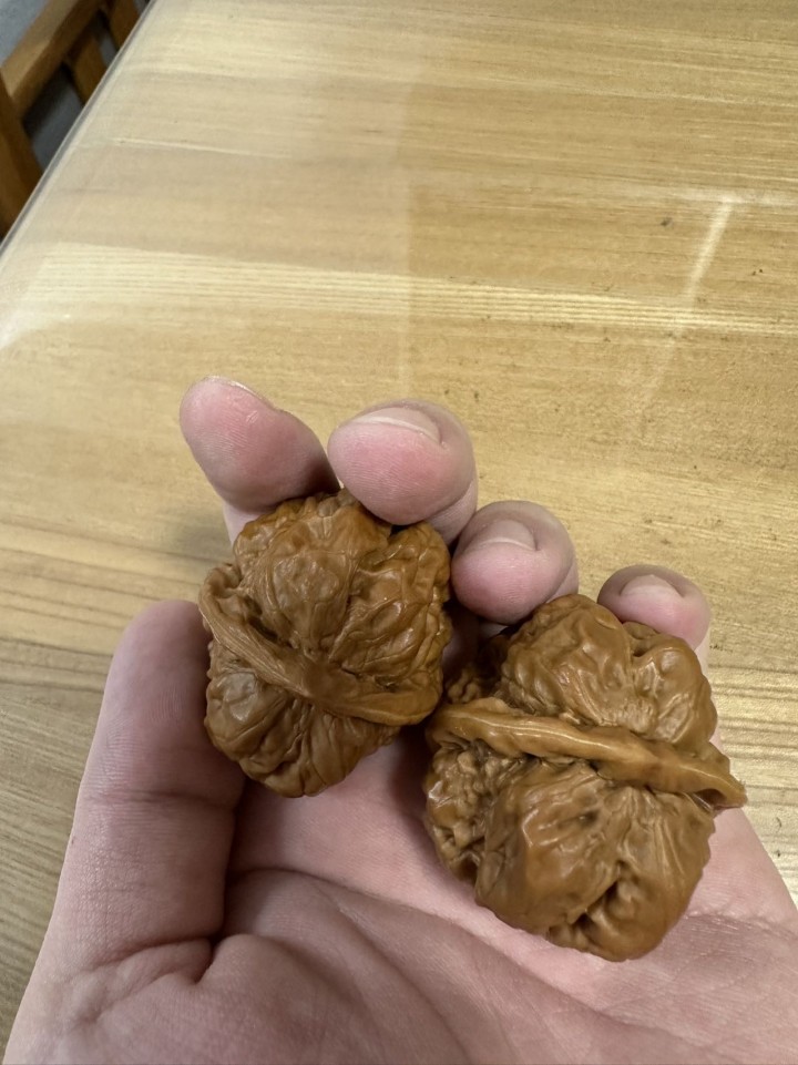 39尺蛤蟆头核桃，四开背，8腿8眼，可小刀，可自提图片2