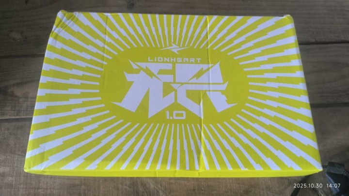 威量无畏钉鞋，42码.99新，各配件齐全，穿过一次而已图片2