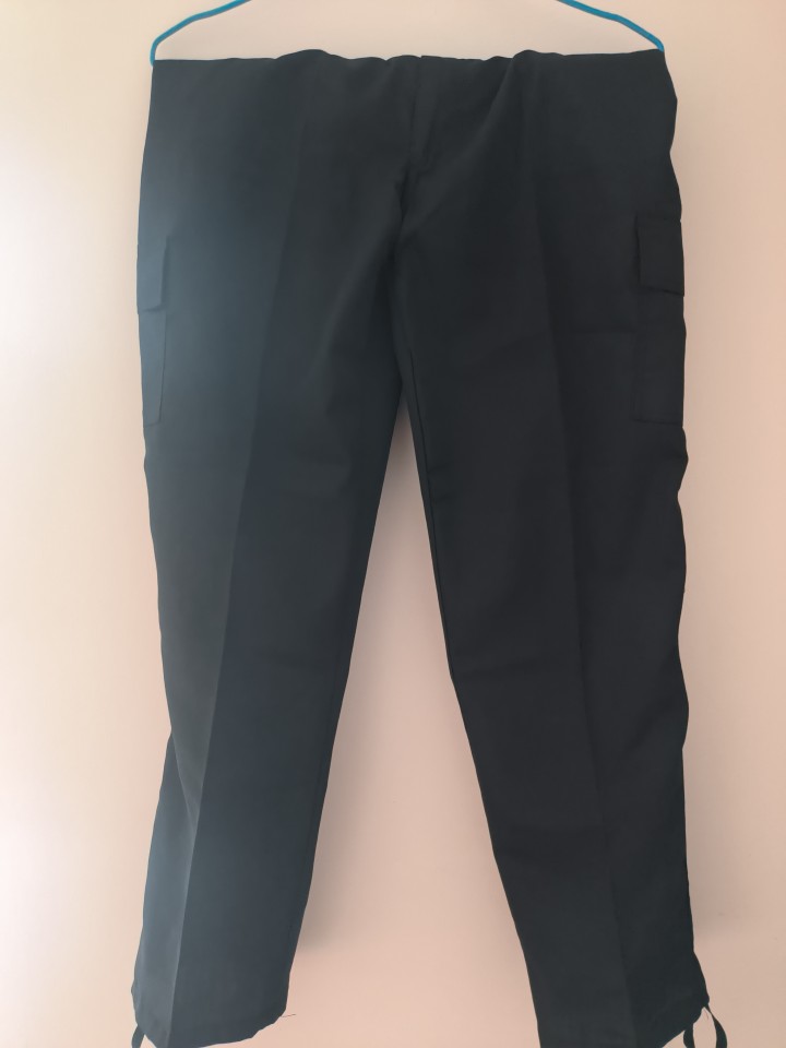 有劳保棉服，劳保套服都是新的，尺寸咨询，多买优惠，还有很多男士，女士衣服裤子，老…图片2