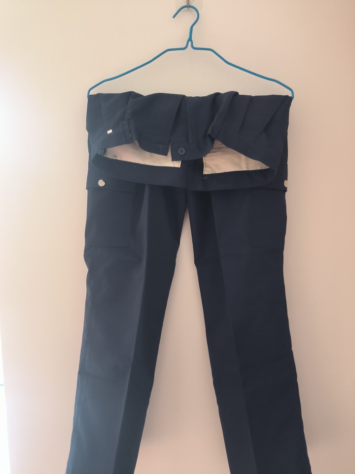 有劳保棉服，劳保套服都是新的，尺寸咨询，多买优惠，还有很多男士，女士衣服裤子，老…图片6