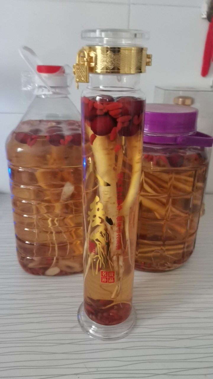自己买人参，顺便泡了几瓶人参酒，人参卖完了，现在酒超低价出图片4