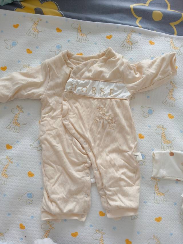 衣服挺好的只穿过一次就那个蓝色和黄色没穿过图片3