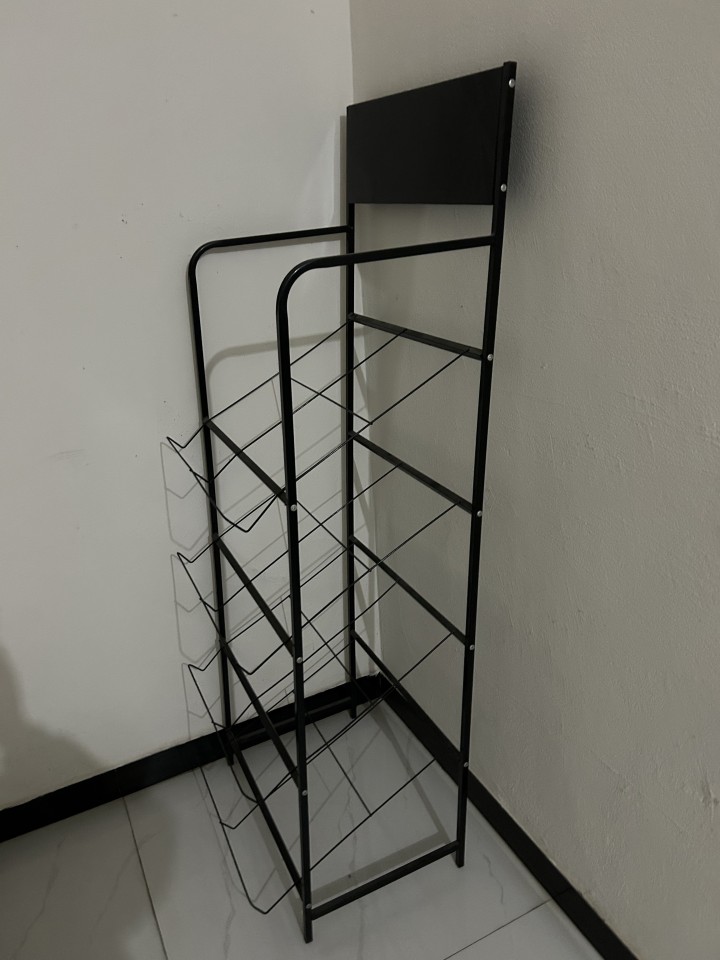 汽车脚垫展示架，汽车方向盘展示架，汽车用品展示架9.999新，买回来没用过图片3