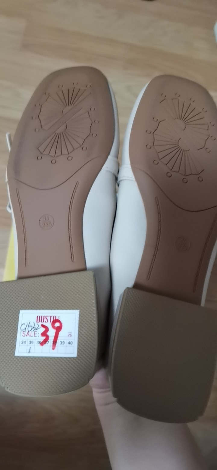 新鞋子，没有穿过。在西安未央区，喜欢的和我联系。图片2
