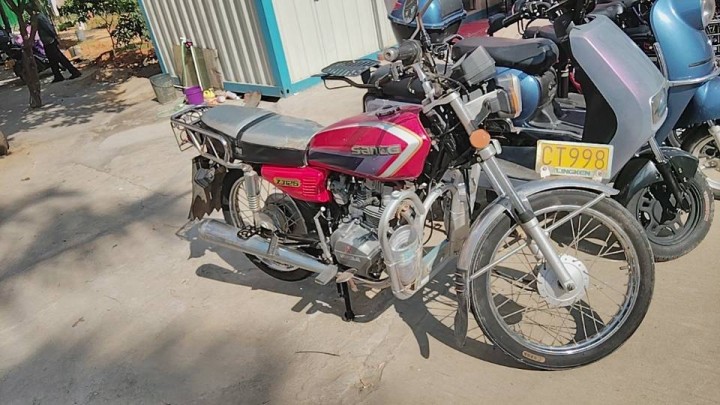 三菱摩托车  125