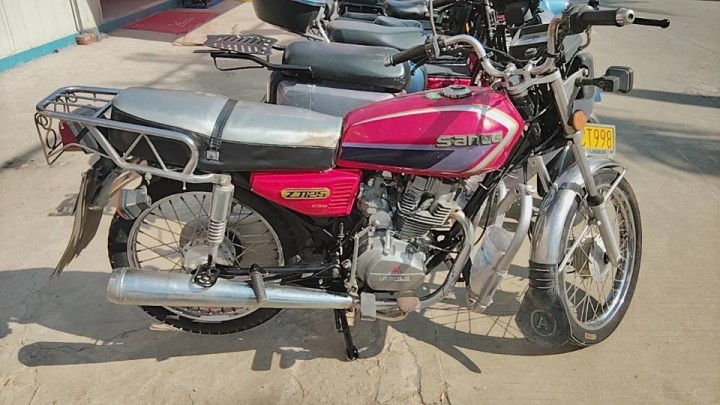 三菱摩托车  125图片2