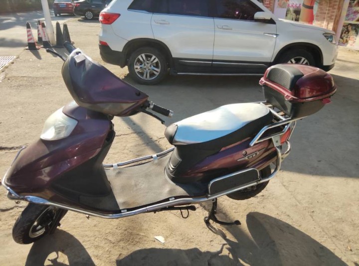 绿源电动车60v20新电池