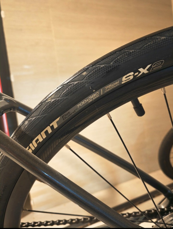 出售闲置的自行车，捷安特品牌，Escape2，尺码M，骑行公里数小于10km。铝…图片2